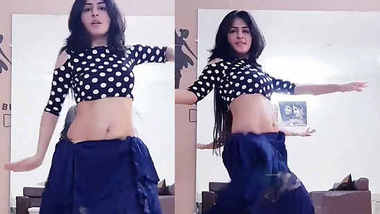 Babe Hot Dance - Cute Sensual Naval Dance By Sexy Desi Babe hot xxx movie